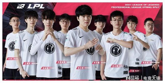 在对阵洛杉 在对阵洛杉